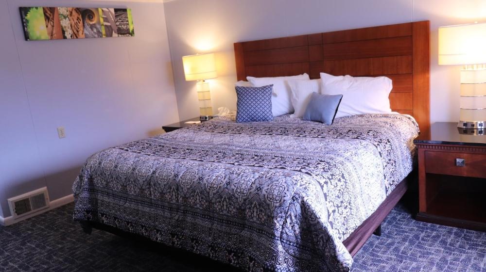 Room image 4