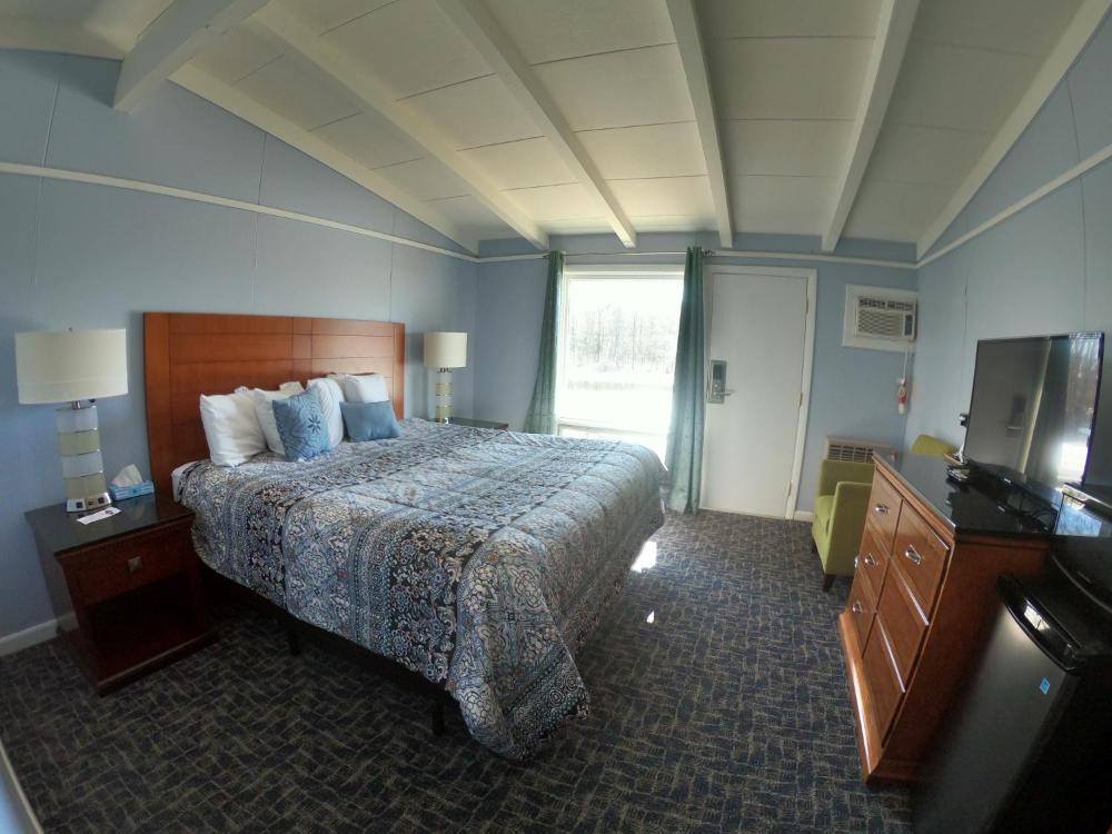 Room image 3