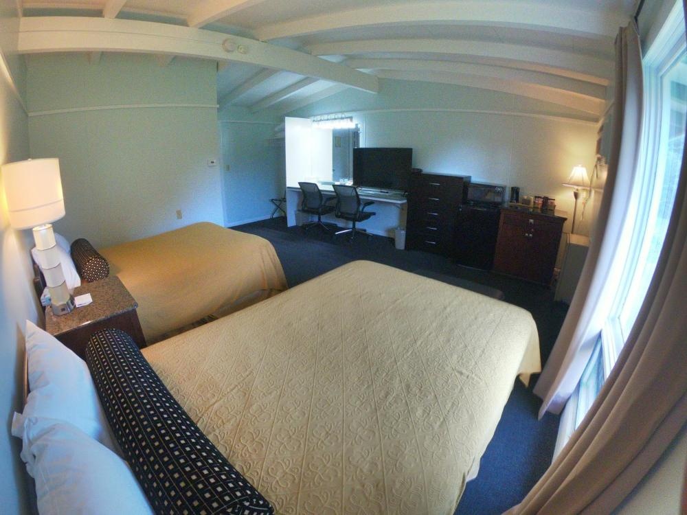 Room image 4