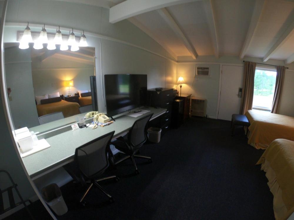 Room image 3