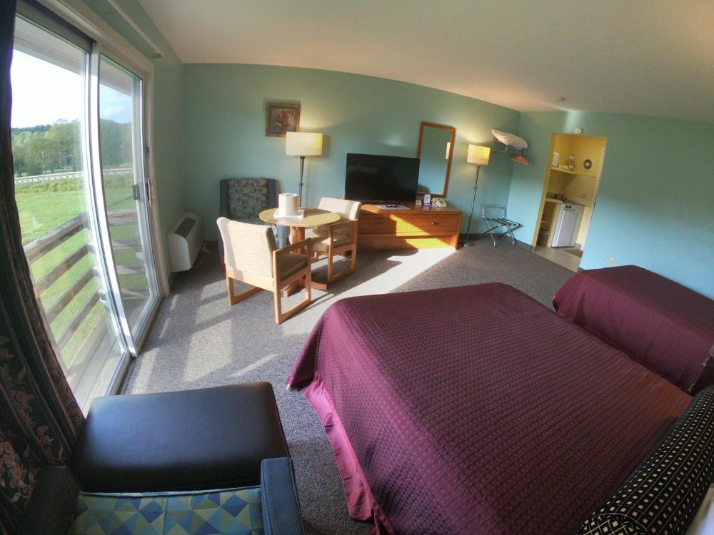 Room image 5