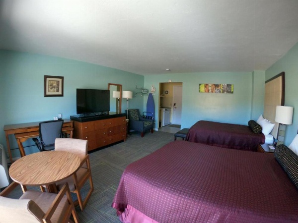 Copper Lantern Motor Lodge image 4