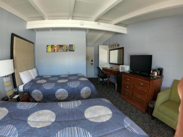 Copper Lantern Motor Lodge image 6
