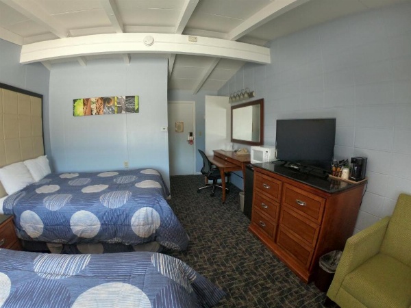 Copper Lantern Motor Lodge image 8